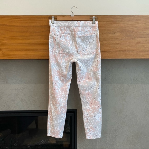 SPANX Floral Cropped Jean-ish Leggings Pants Blush Petal, Size S - Picture 9 of 11